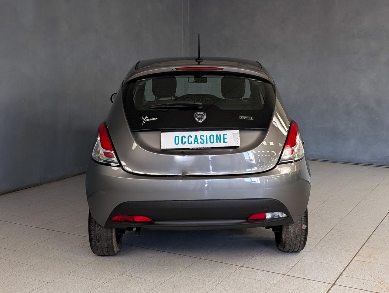 Lancia Ypsilon 1.0 Hybrid 70cv Silver