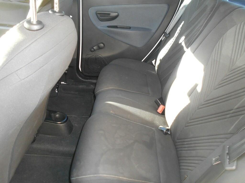 Lancia Ypsilon 1.0 FireFly Hybrid Gold Plus