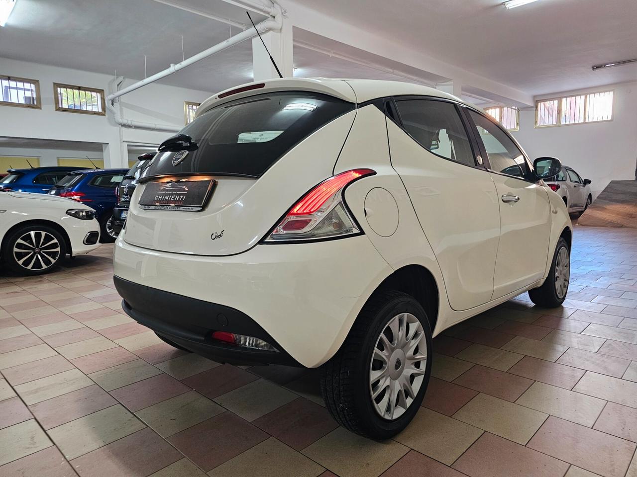 Lancia Ypsilon 0.9 TwinAir 85 CV 5 porte Metano Ecochic Gold