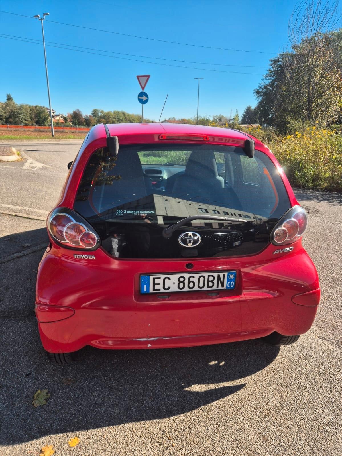 Toyota Aygo 1.0 12V VVT-i 5 porte Sol