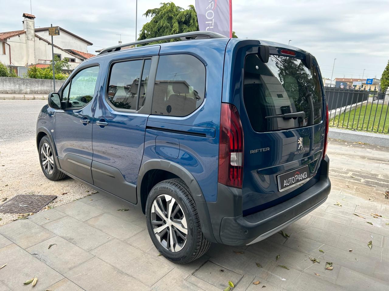 Peugeot Rifter BlueHDi 130 EAT8 GT Line
