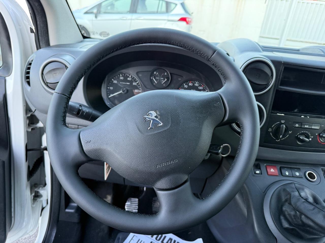 Peugeot Partner 1.6 HDI PASSO LUNGO 3 POSTI