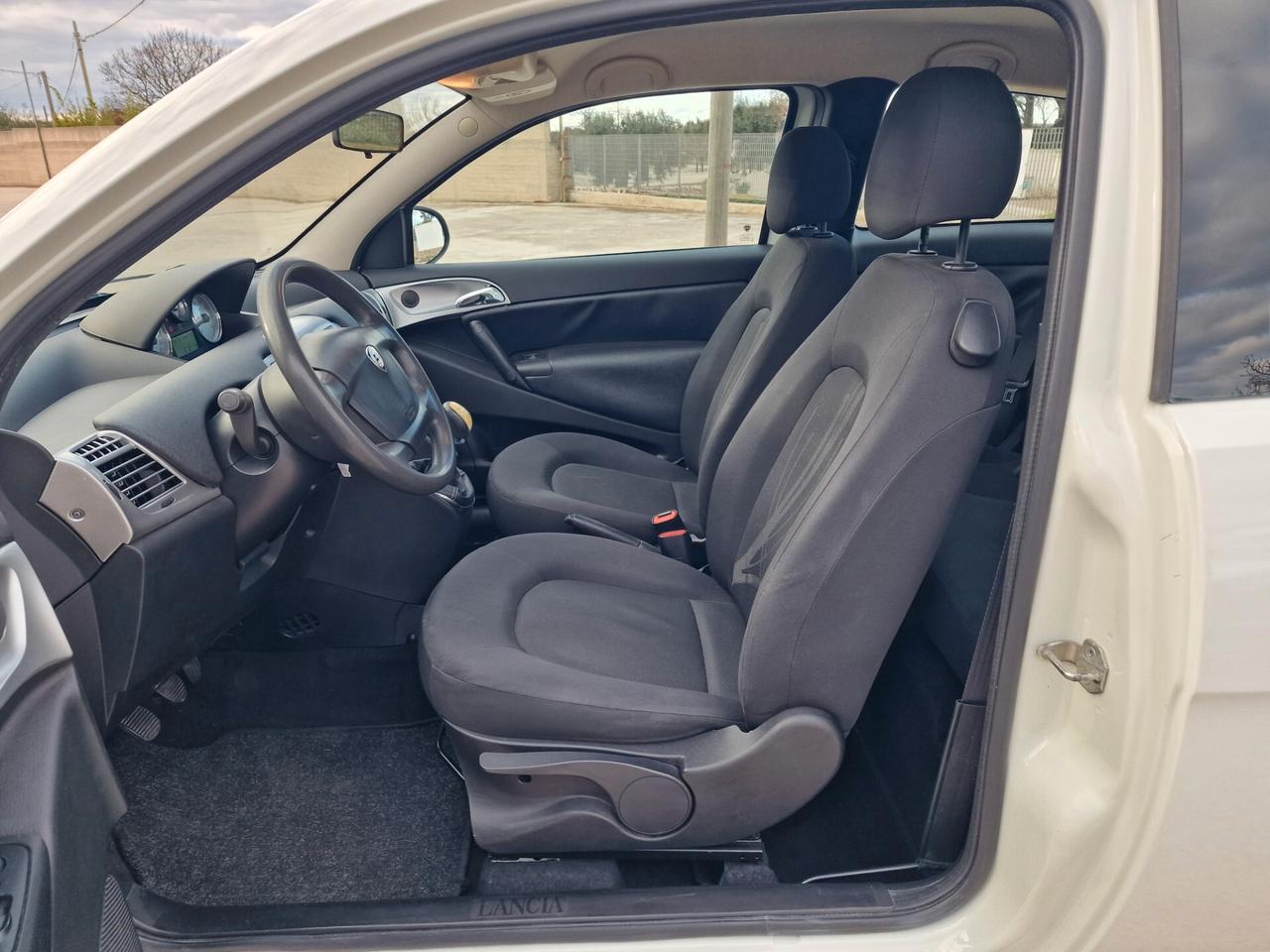 Lancia Ypsilon 1.2 69 CV Diva