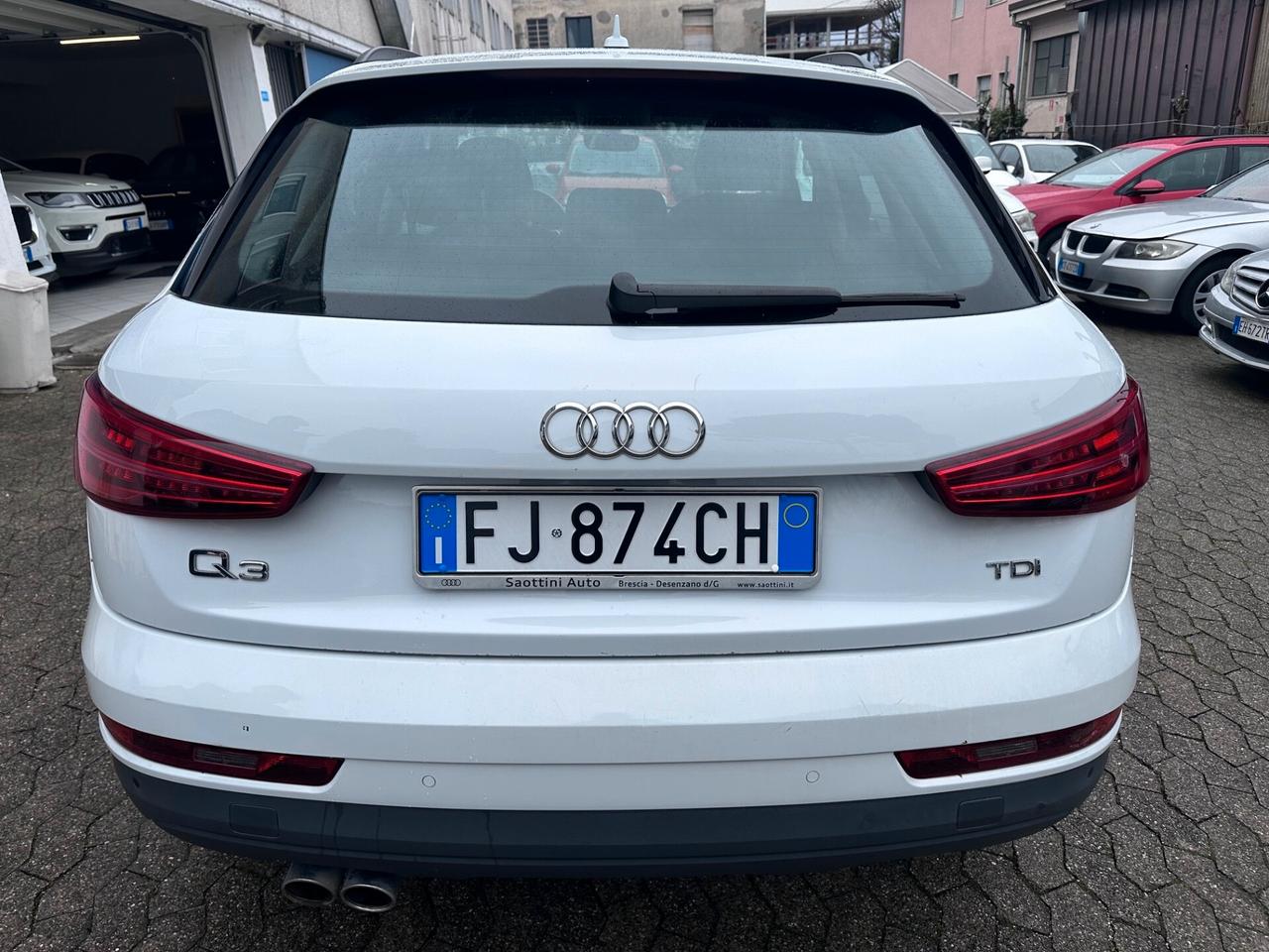 Audi Q3 2.0 TDI 120 CV Business
