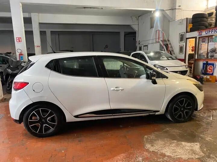 Renault Clio dCi 90 CV S&S 5p Energy Duel - MOTORE DA SISTEMARE