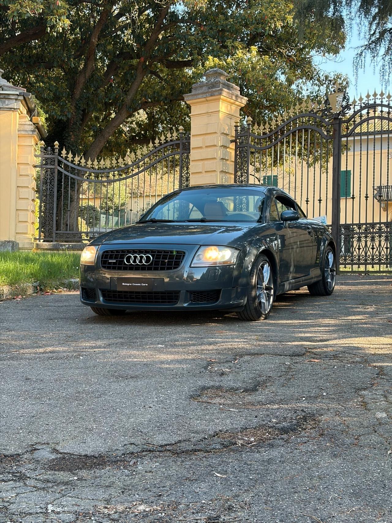 Audi TT 3.2 V6 quattro Book Service Tagliandi Certificati
