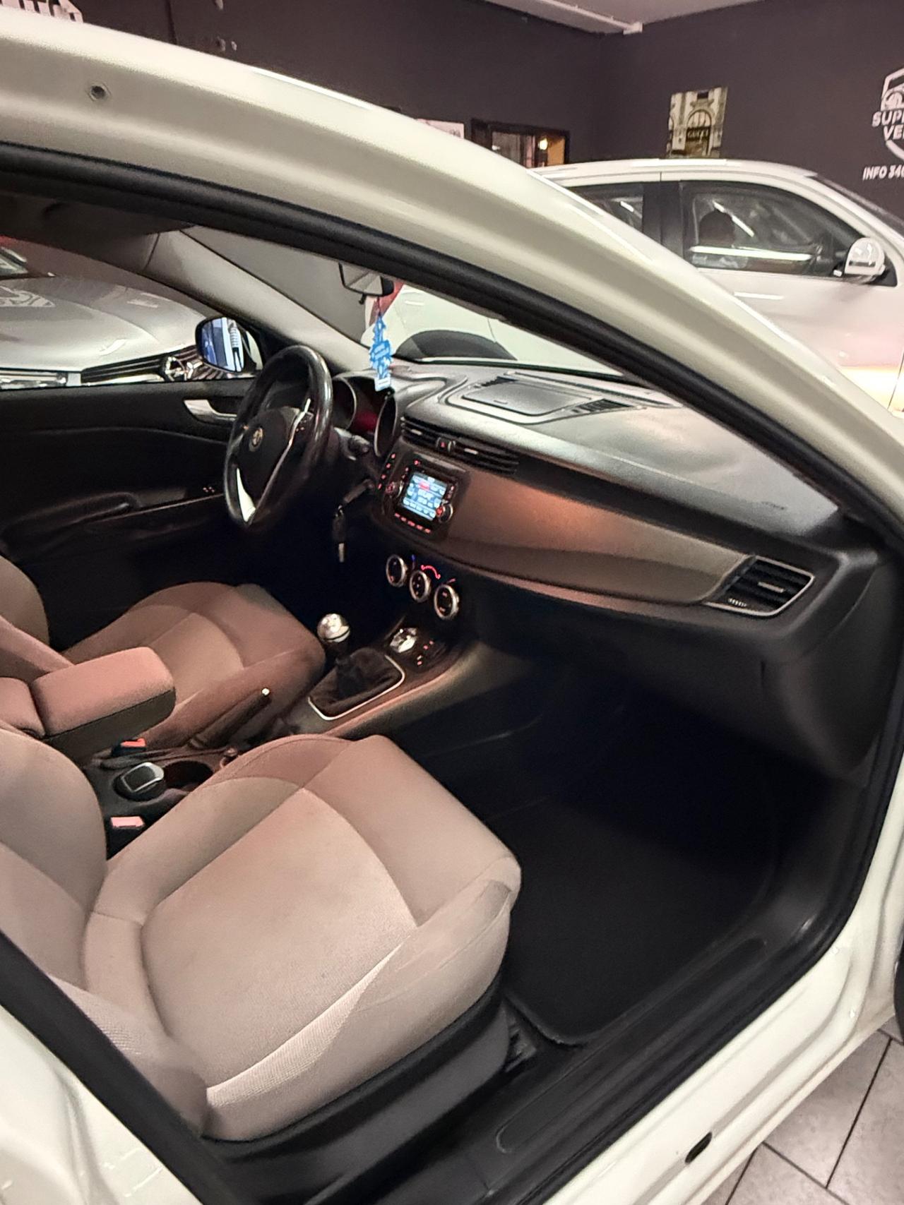 Alfa Romeo Giulietta 1.6 JTDm-2 105 CV Exclusive