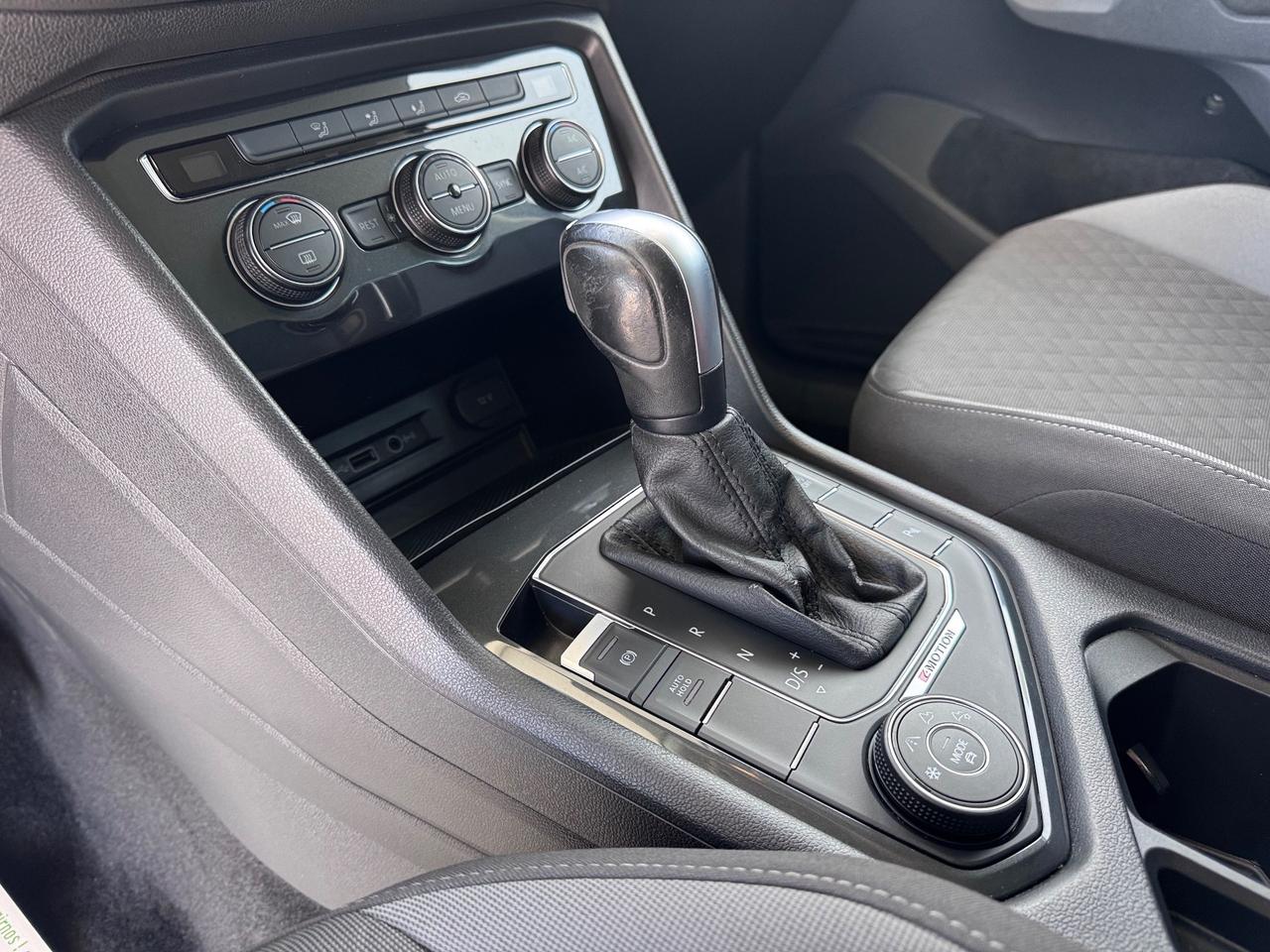 Volkswagen Tiguan 2.0 TDI SCR DSG 4MOTION Business BMT