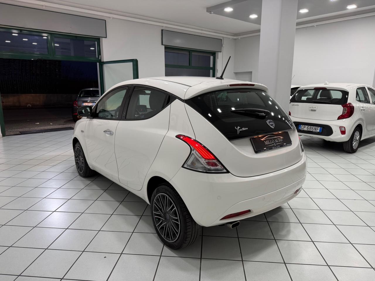 Lancia Ypsilon 1.2 69 CV 5 porte GPL Ecochic Gold