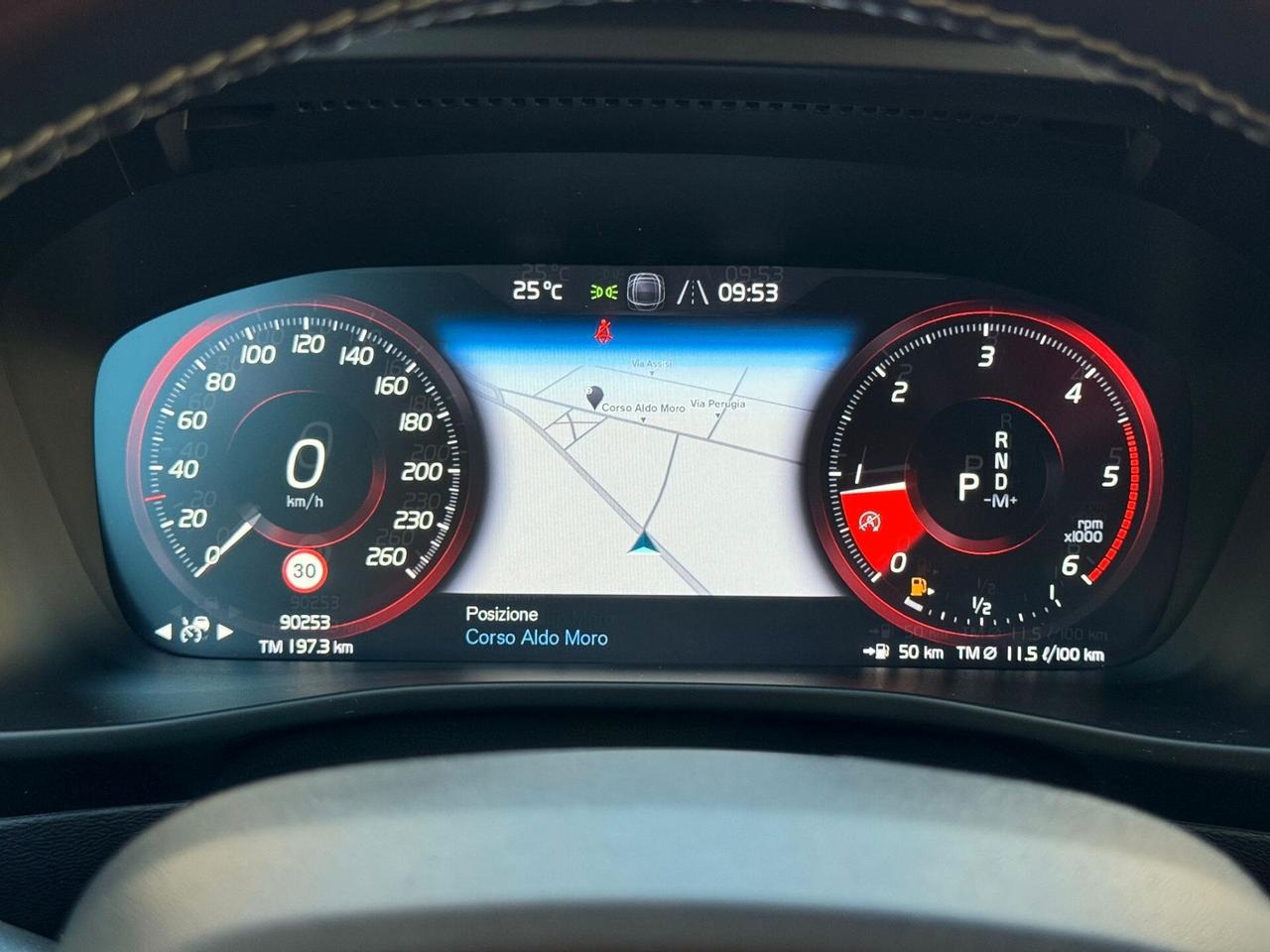 VOLVO XC40 2.0 D3 R-DESIGN AWD GEARTRONIC 150CV