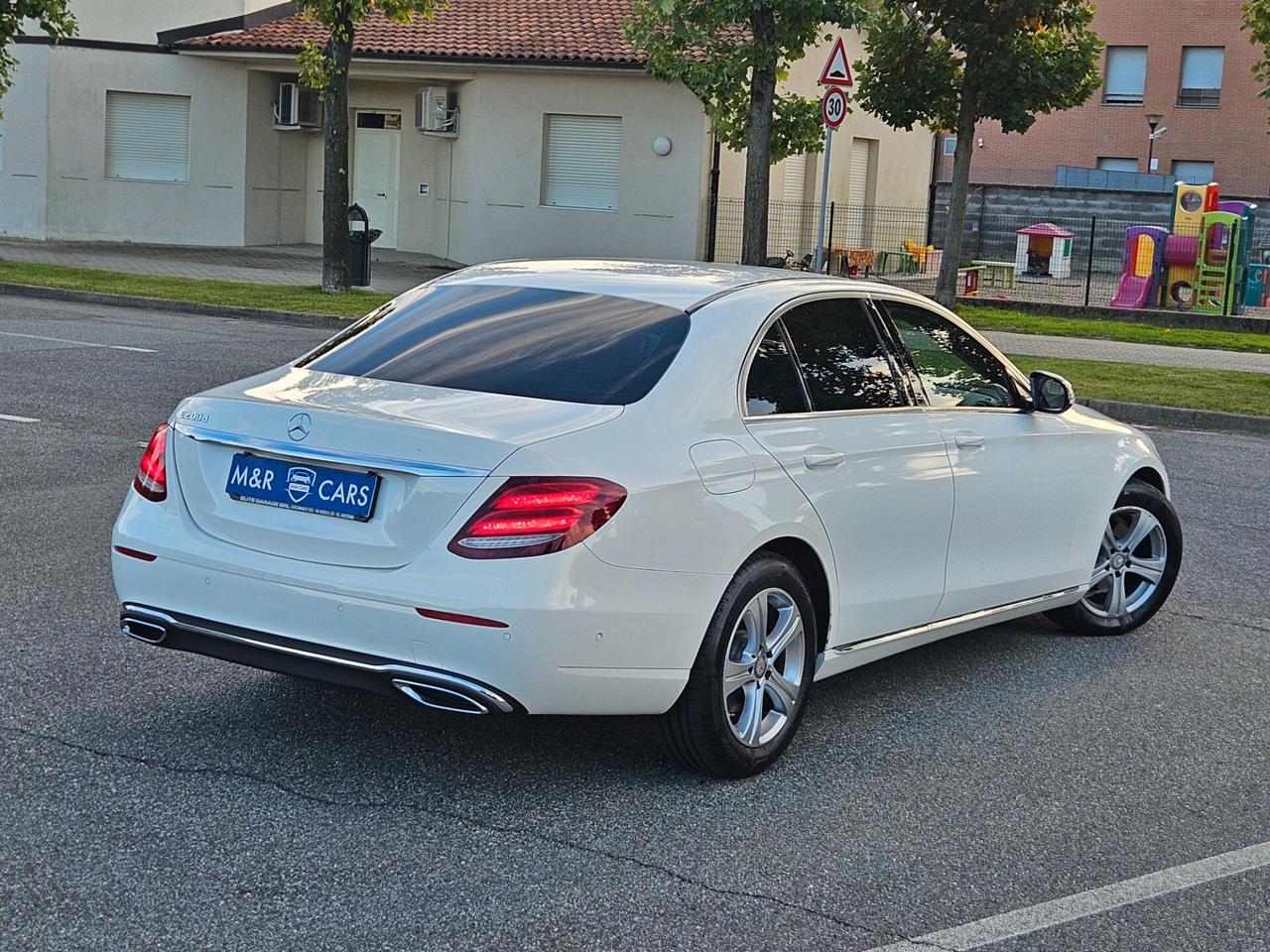 Mercedes-benz E 200 Berlina 9marce
