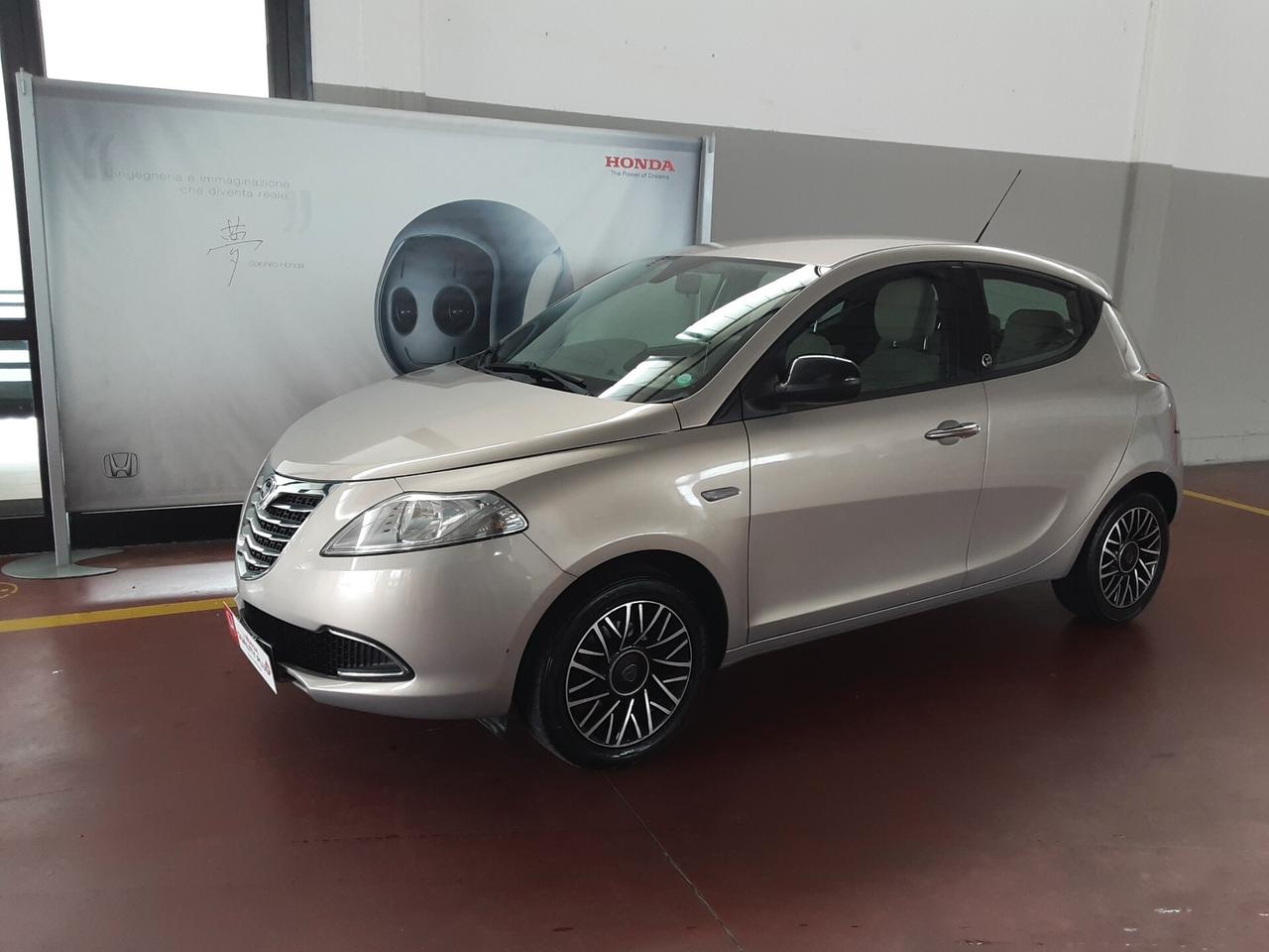 Lancia Ypsilon 1.2 69 CV 5 porte Platinum