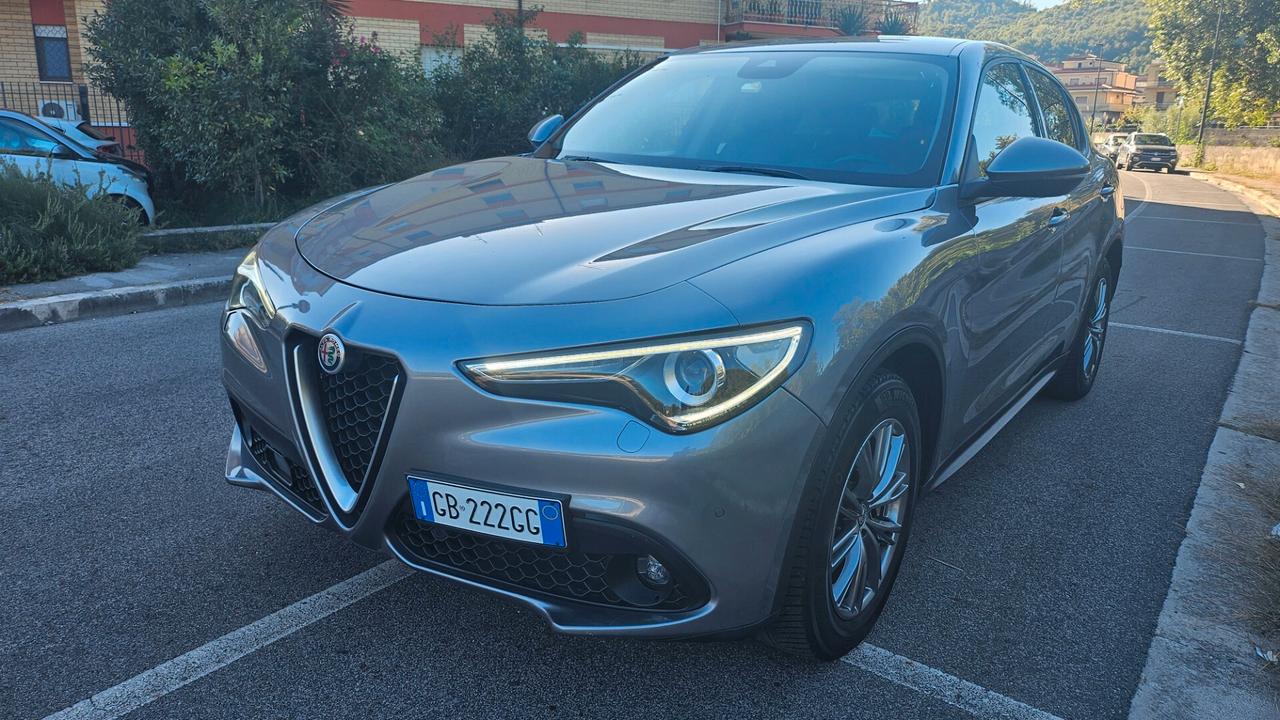 Alfa Romeo Stelvio 2.2 Turbodiesel 160 CV AT8 RWD
