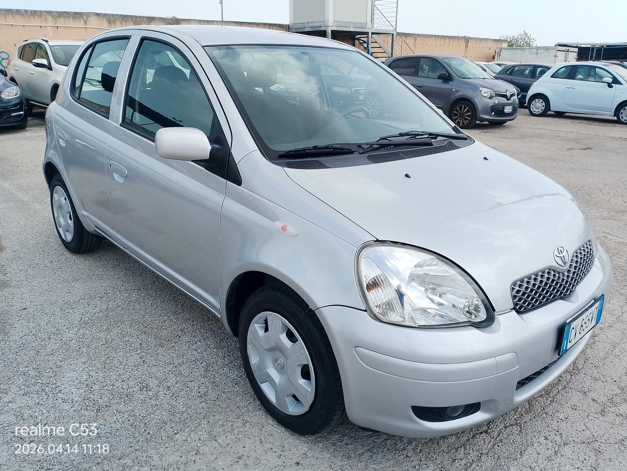 TOYOTA YARIS 1.0 BENZ-2005