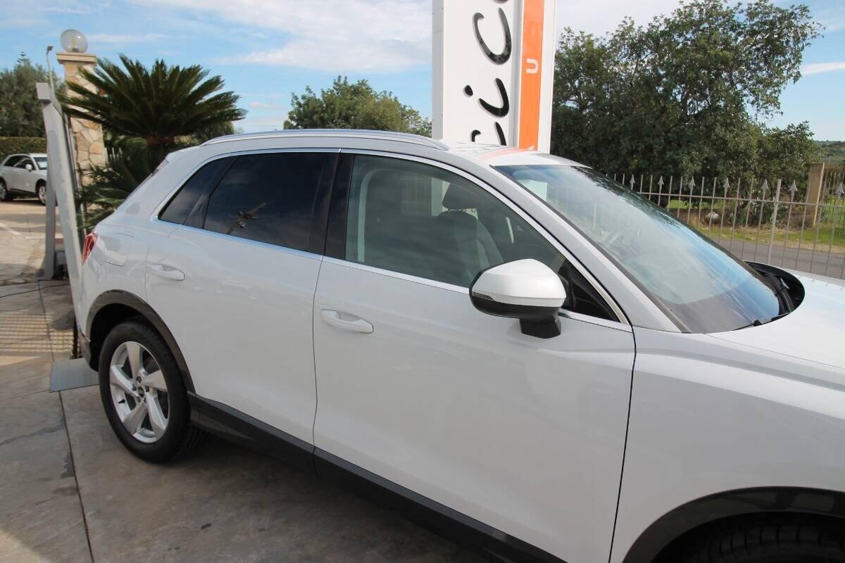 Audi Q3 35 TDI S tronic Business Advanced 2024