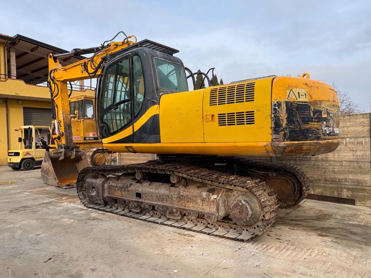 Escavatore JCB JS235HD