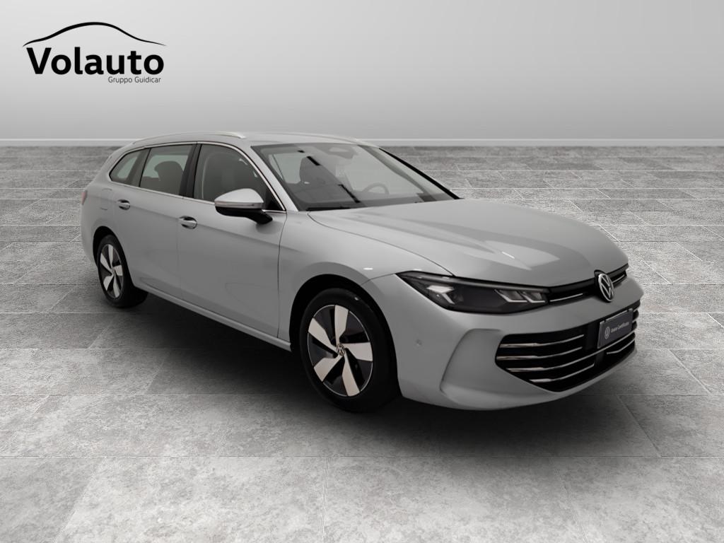VOLKSWAGEN Passat IX 2024 - Passat 2.0 tdi scr Business 150cv dsg