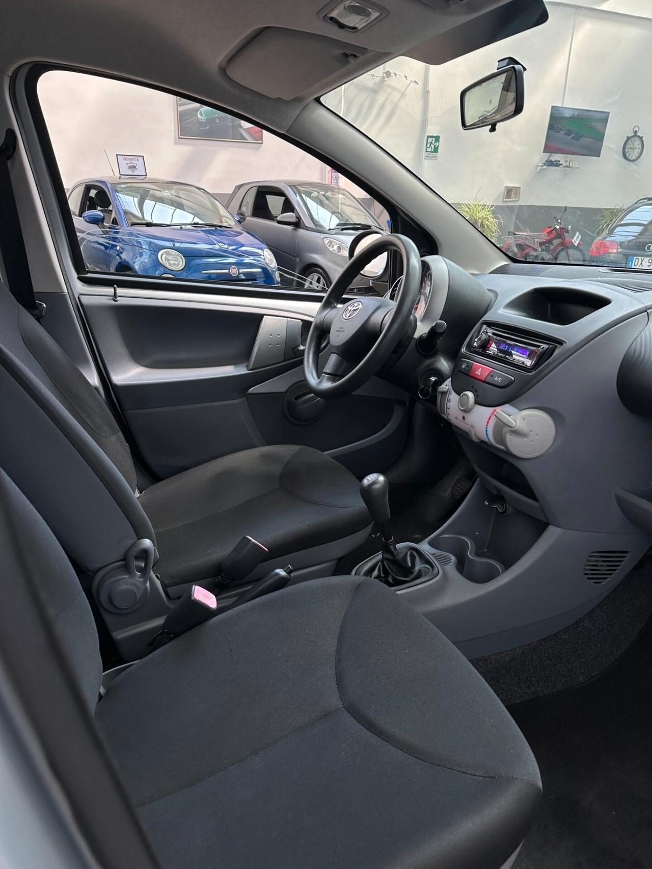 Toyota Aygo 1.0 Benz, unico proprietario. Guidabile anche da neopatentati.