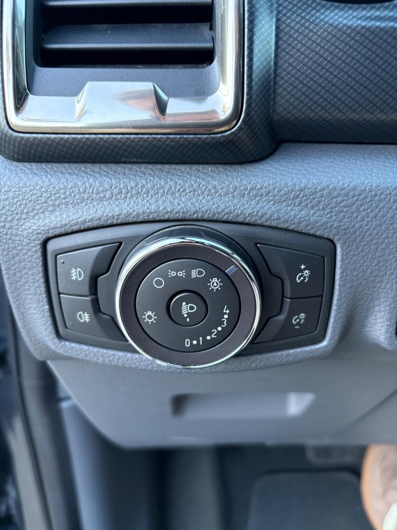 Ford Ranger 2.2 TDCi aut. DC WILDTRAK 5P.