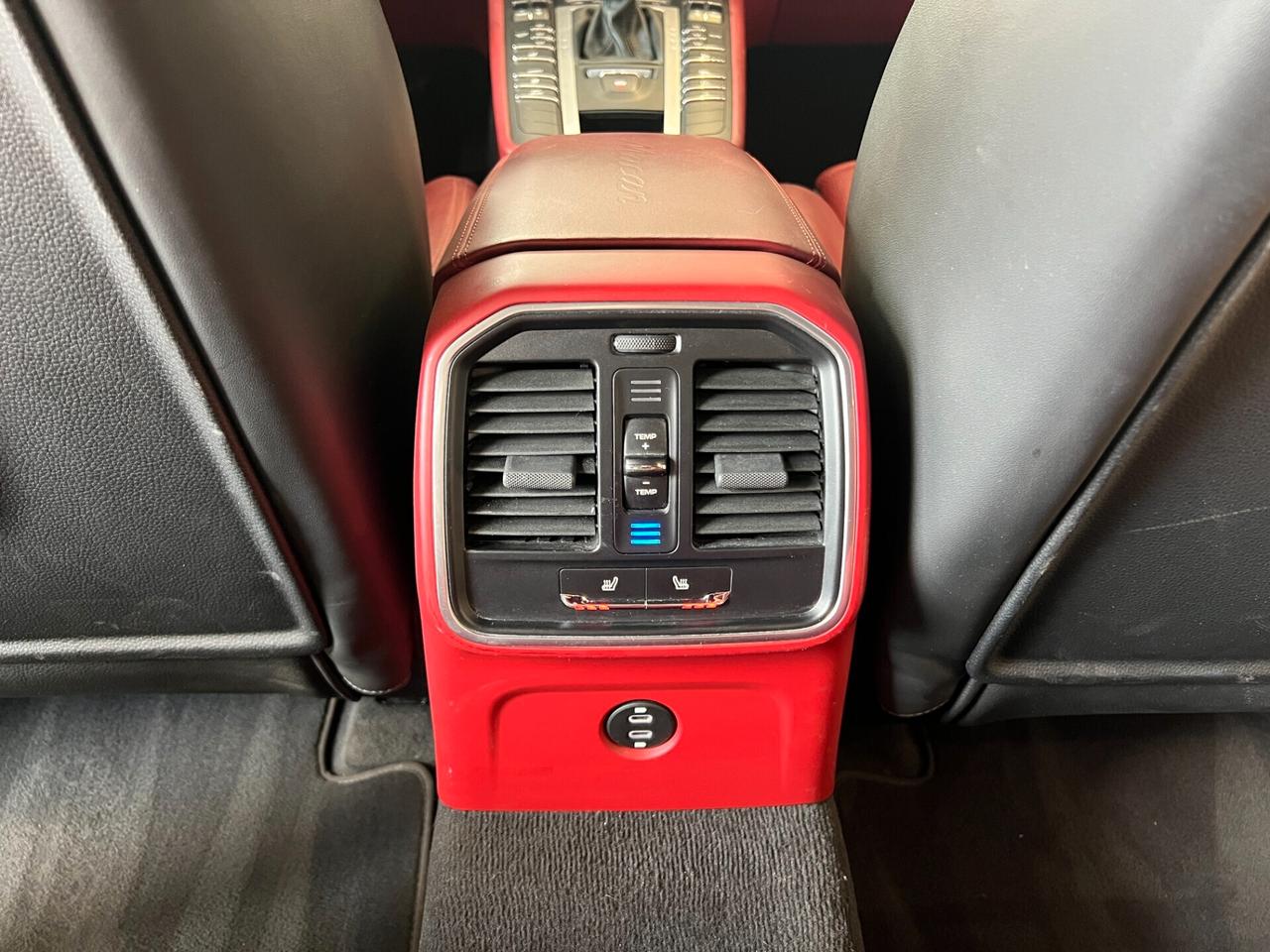Porsche Macan 2.0 245cv FULL ROSSO CARTIER + BOSE