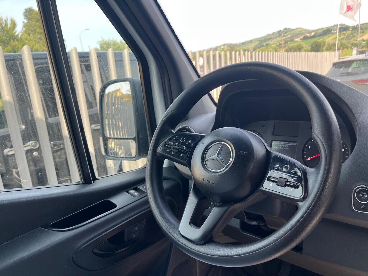 Mercedes SPRINTER 311 CDI