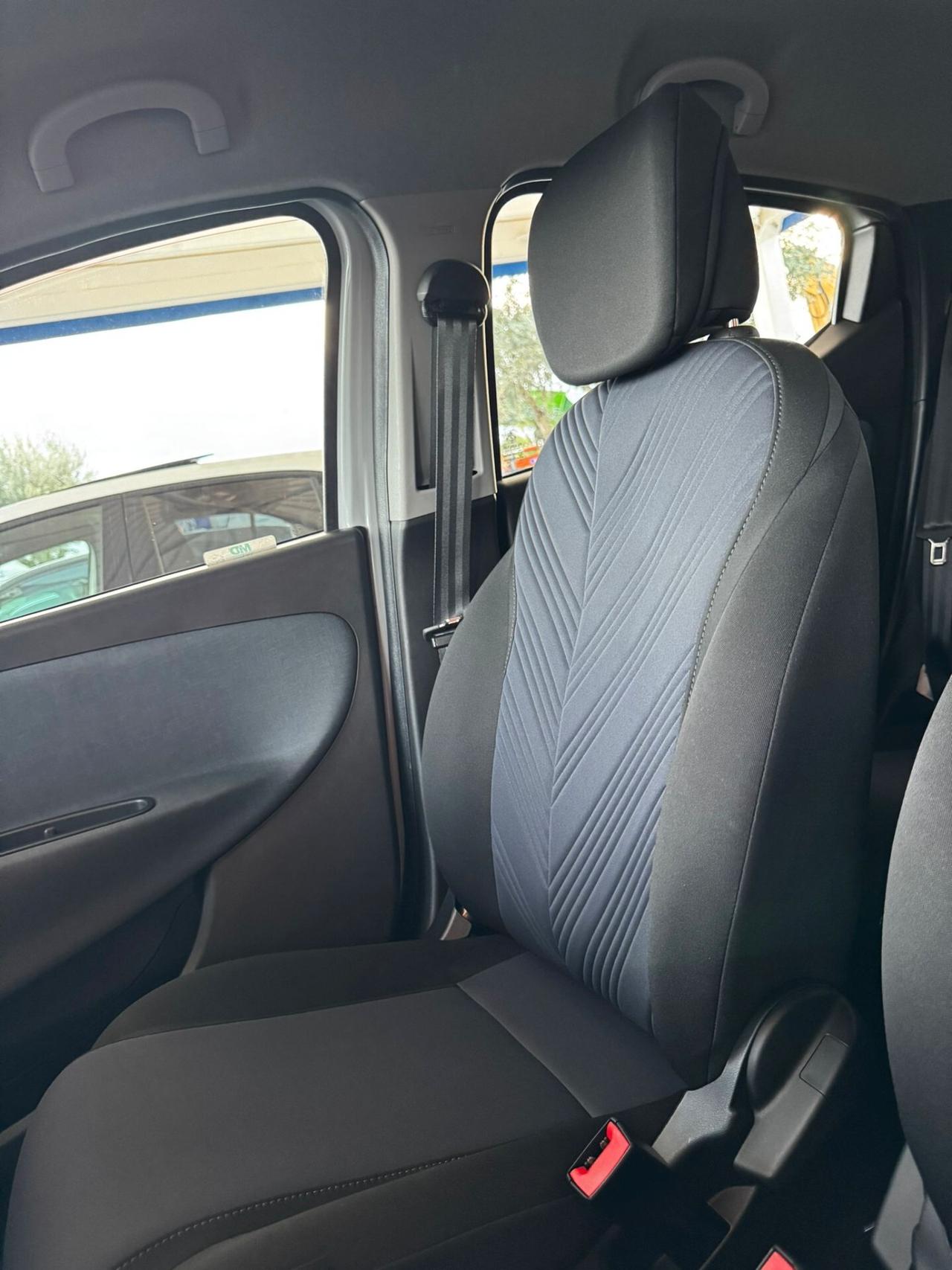 Lancia Ypsilon 1.0 FireFly 5 porte S&S Hybrid Ecochic Gold