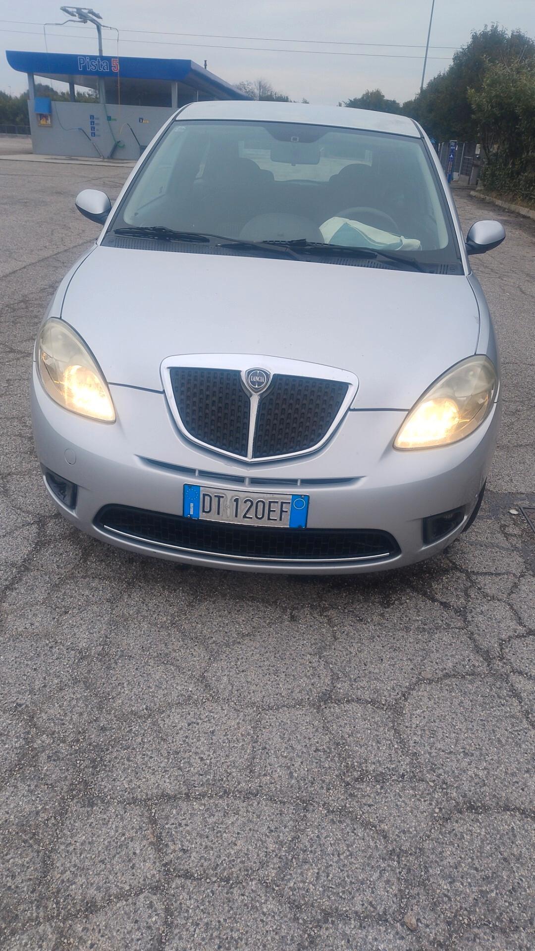 Lancia Ypsilon 1.2 Argento