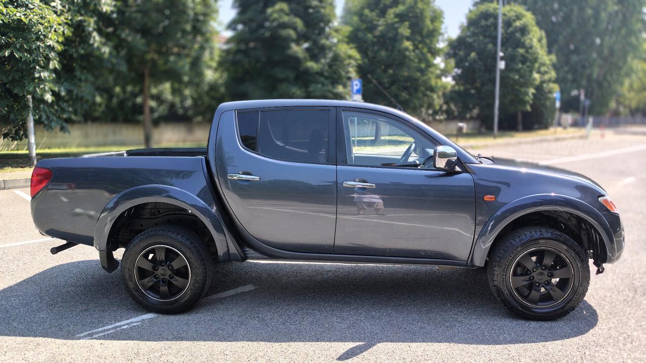 Mitsubishi L200 2.5 DI-D Double Cab Pick up