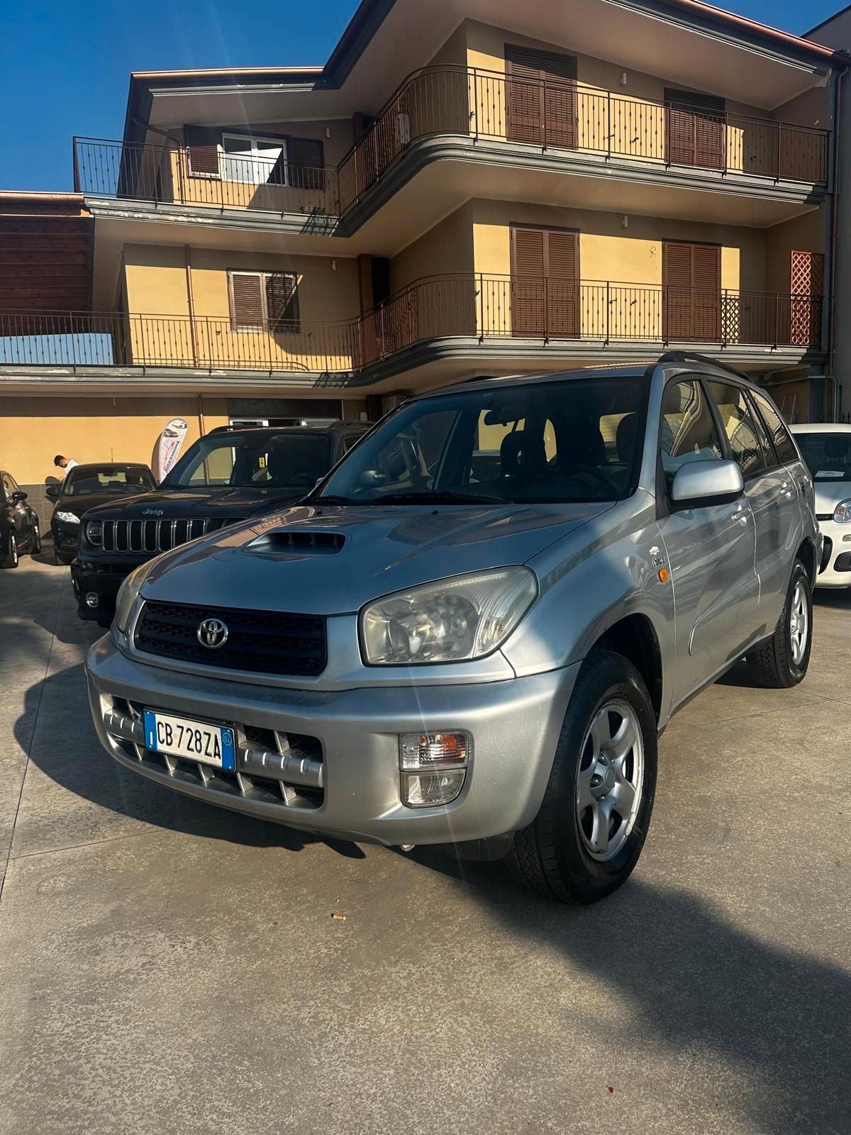 Toyota RAV 4 RAV4 2.0 Tdi D-4D cat 5 porte Sol