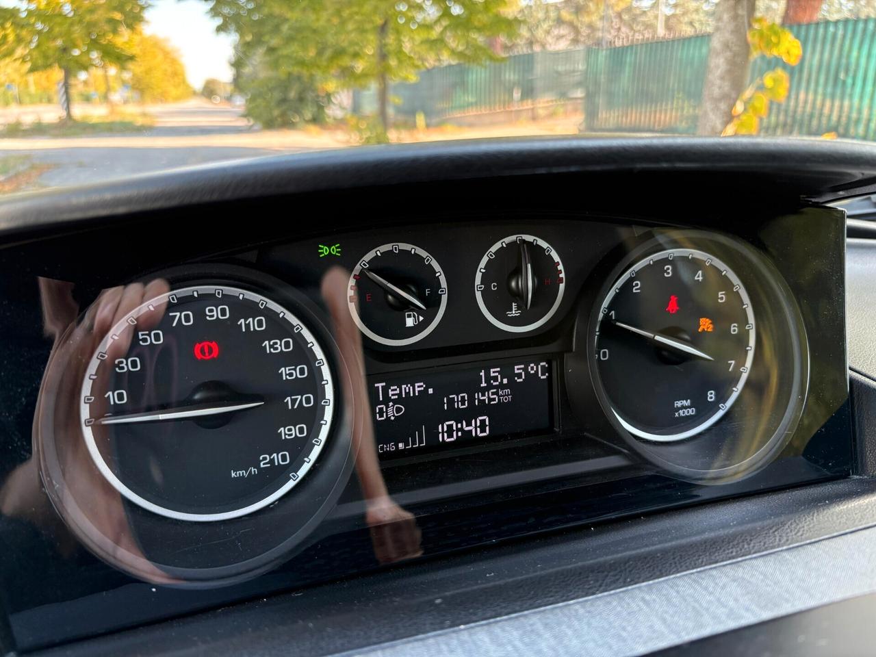 Lancia Ypsilon 0.9 TwinAir 85 CV 5 porte Metano Ecochic Silver