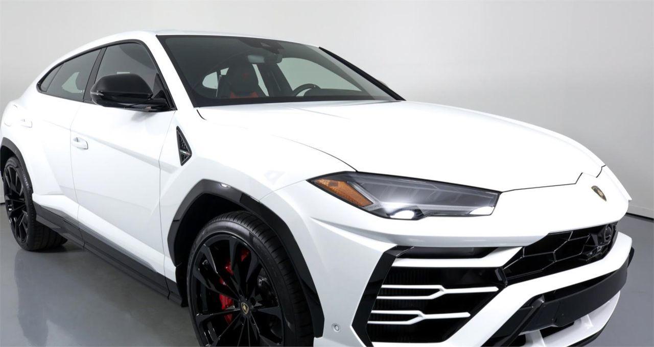 LAMBORGHINI URUS 4.0 NOLEGGIO LUNGO TERMINE LEASING FULL INCLUSIVE