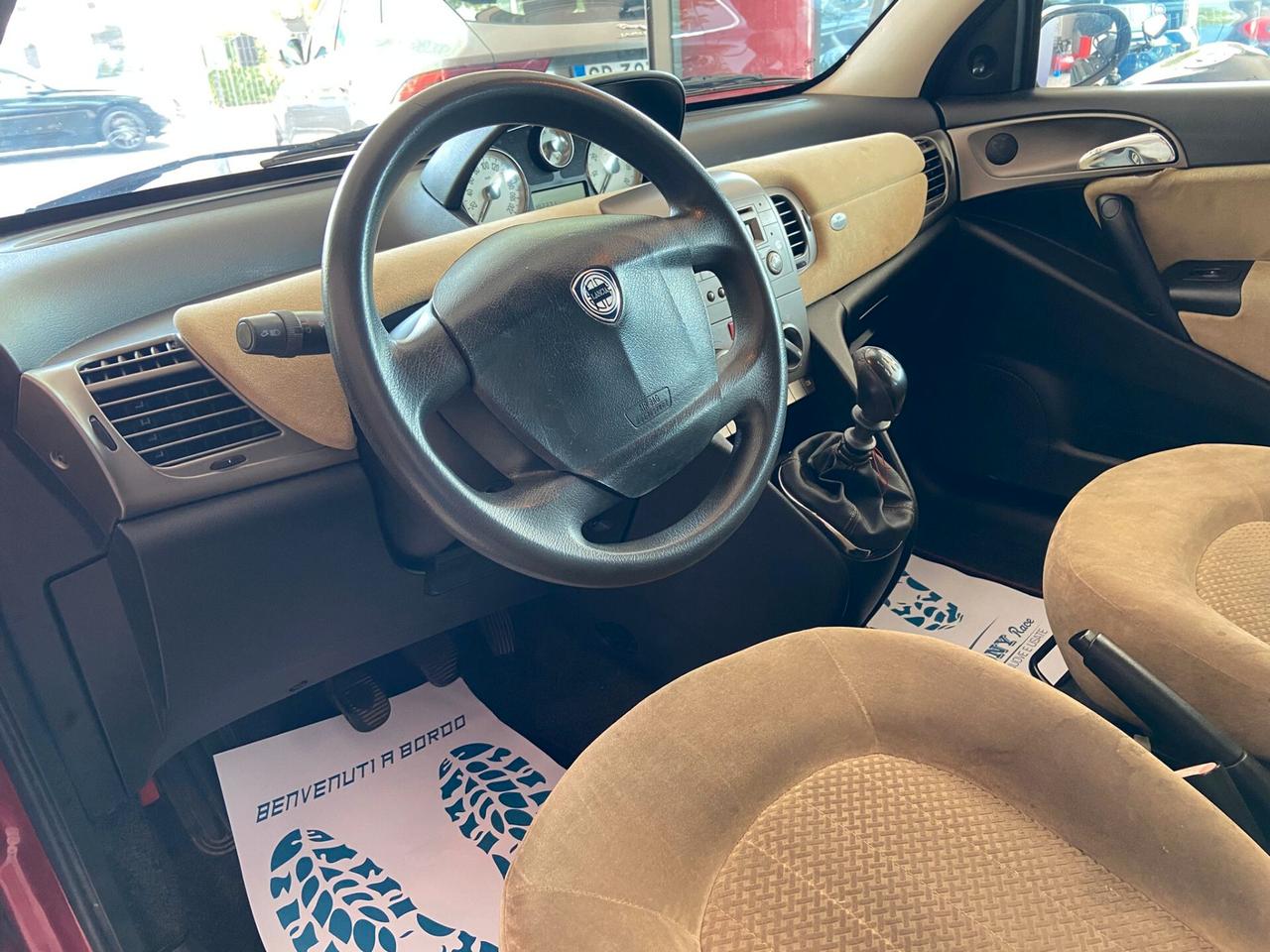 Lancia Ypsilon 1.2 Oro 60 CV 3 porte