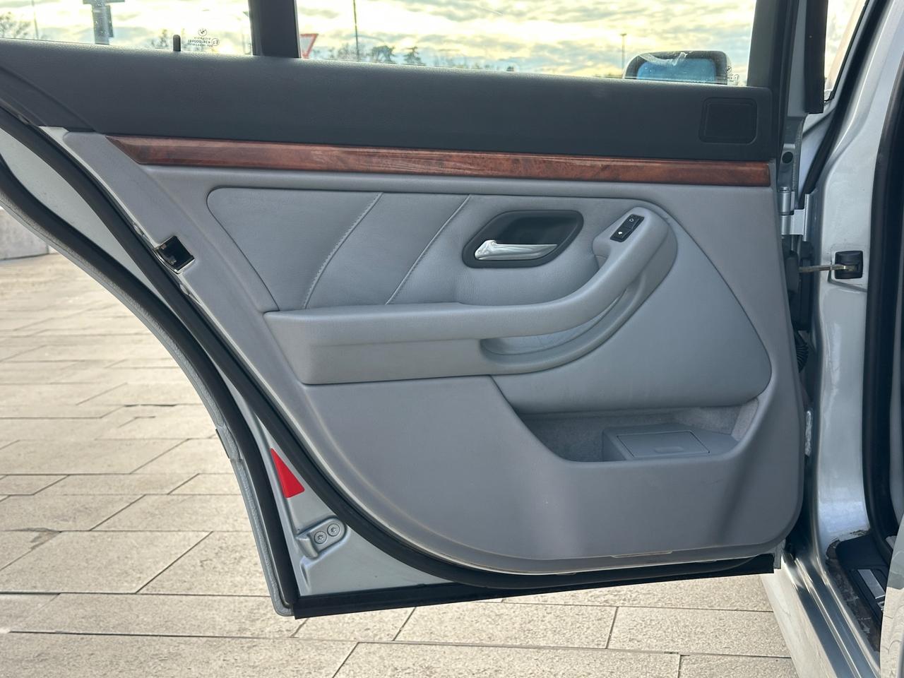 Bmw 520i 24V cat Automatica