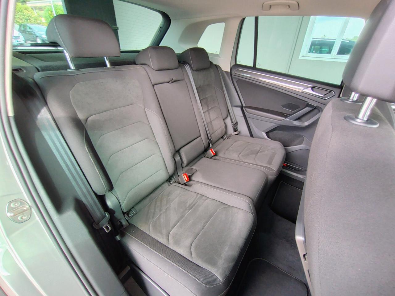 Volkswagen Tiguan 2.0 TDI SCR DSG 4MOTION Business BMT