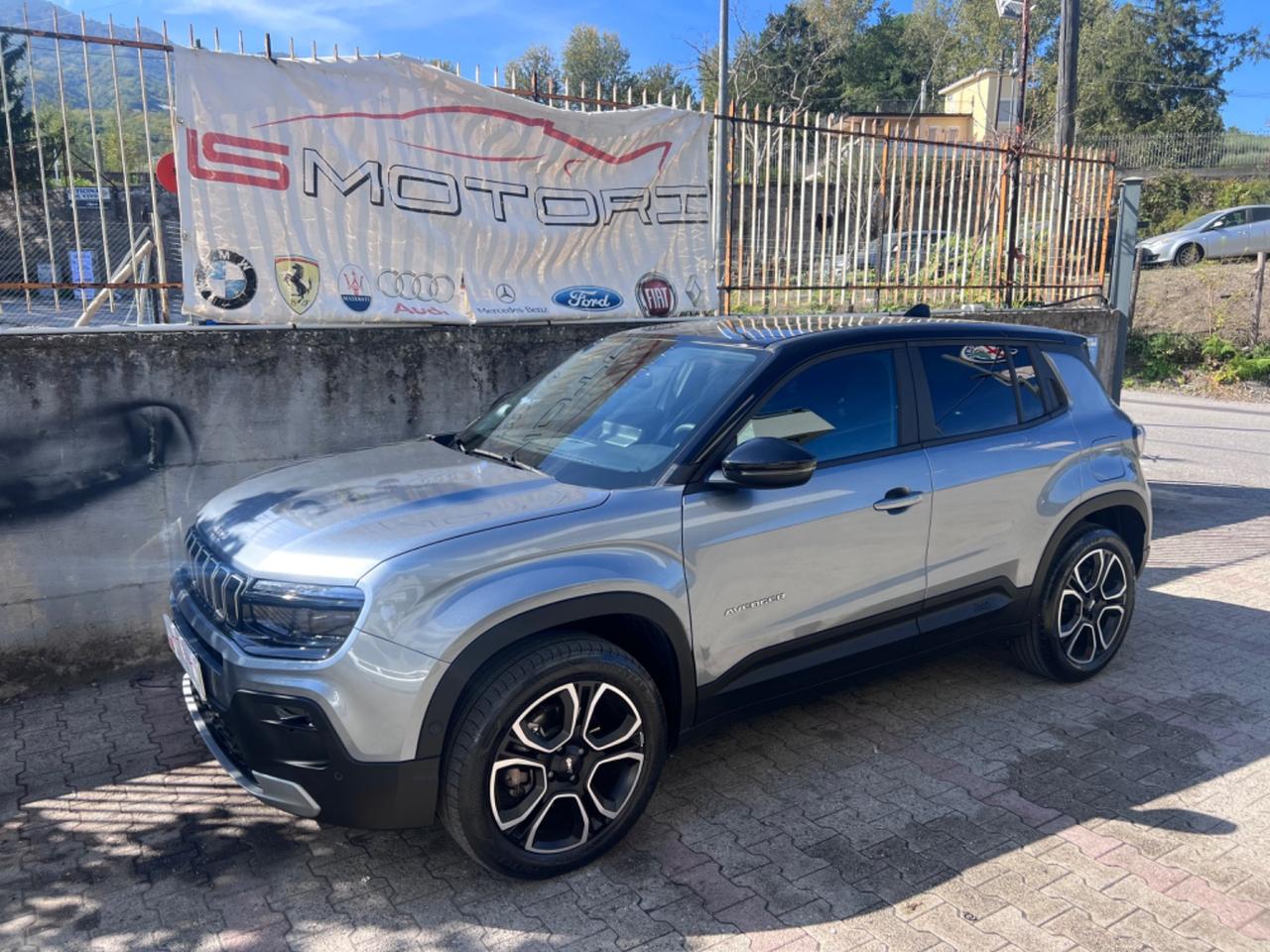 Jeep Avenger 1.2 Turbo 100 CV MHEV Summit