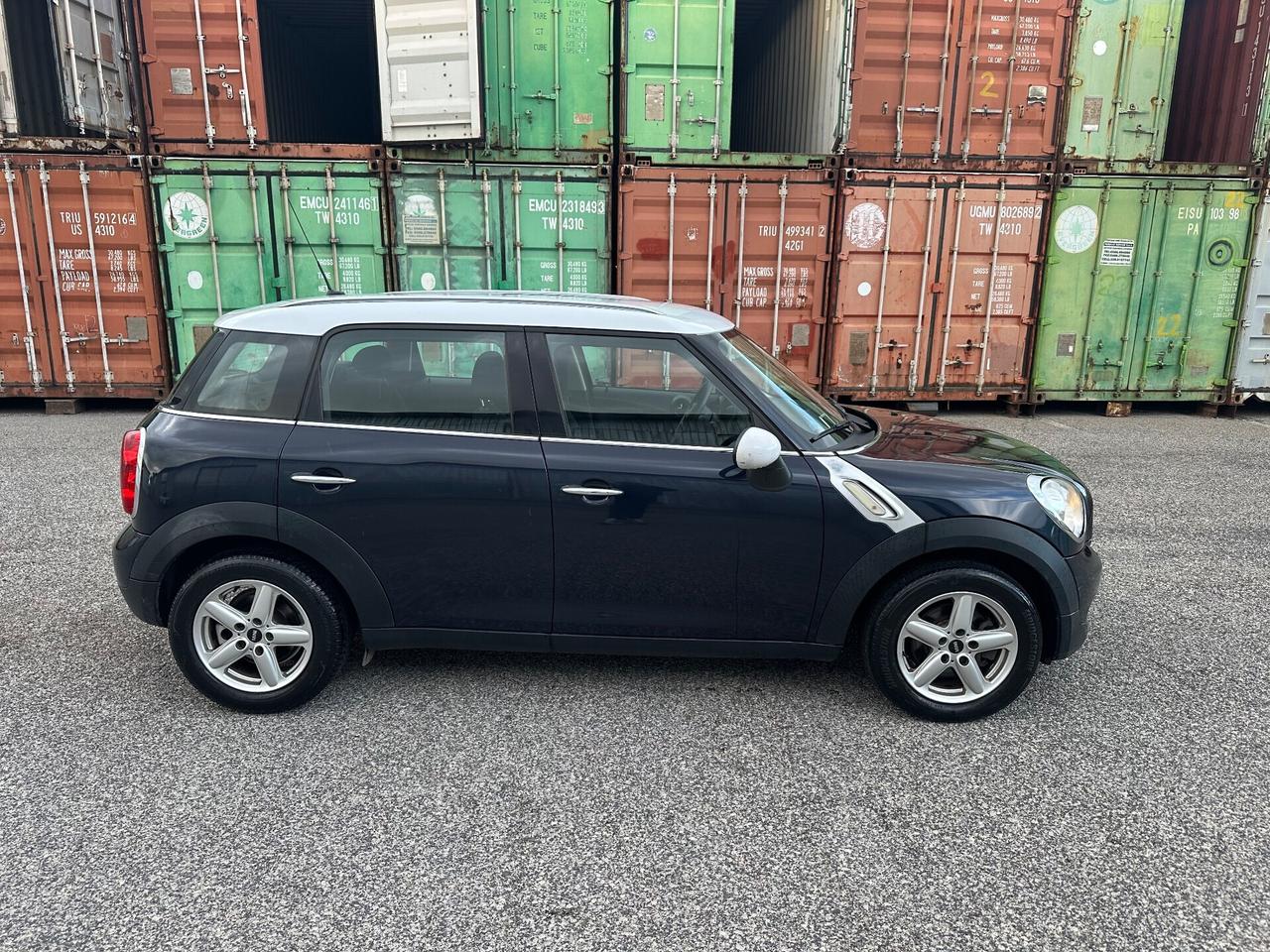 Mini Cooper Countryman 1.6 D blu/bianco