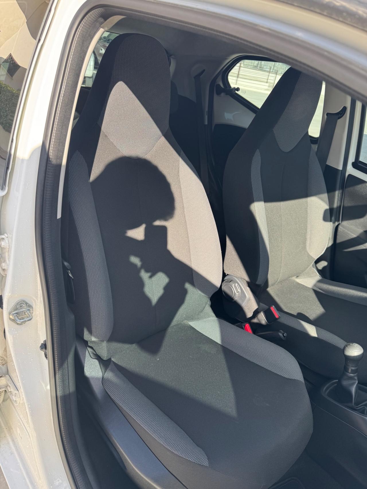 Toyota Aygo 1.0 VVT-i 69 CV 5 porte x-cite TSS MMT