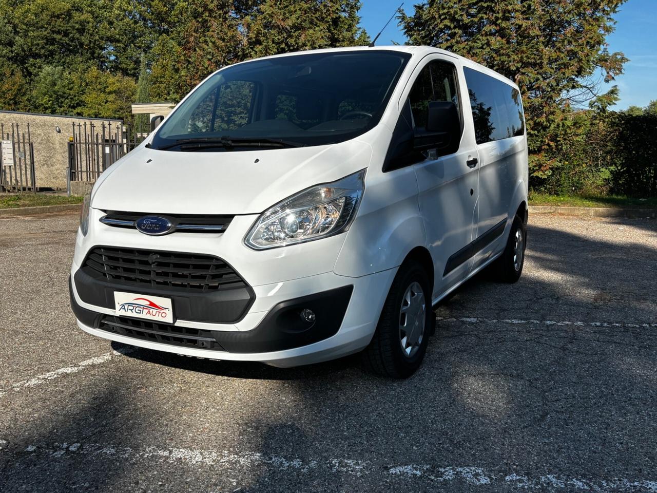 Ford Tourneo Custom N1 5 posti DISTRIBUZIONE APPENA ESEGUITA IN