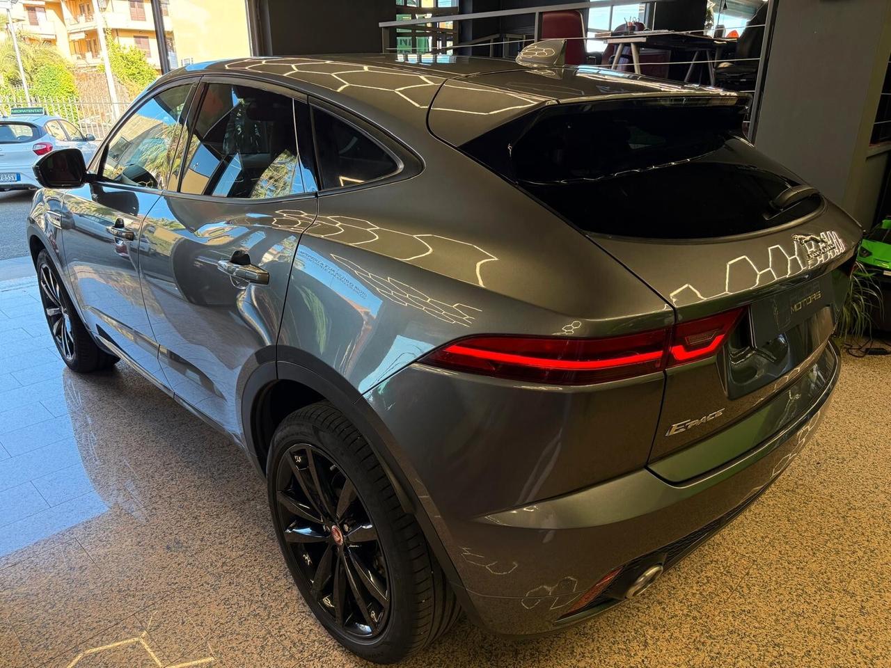 Jaguar E-Pace 2.0D 150 CV AWD aut. R-Dynamic SE