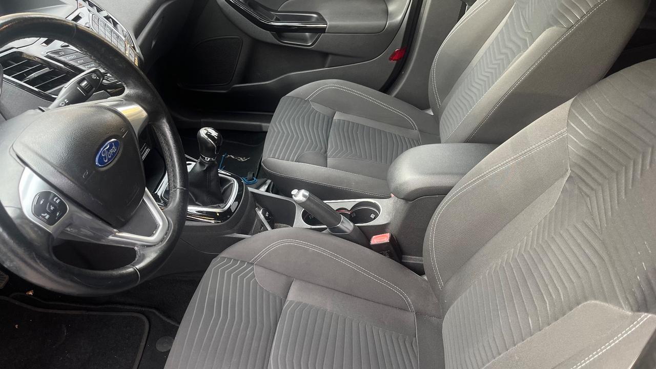 Ford Fiesta 1.2 60CV 5 porte Titanium
