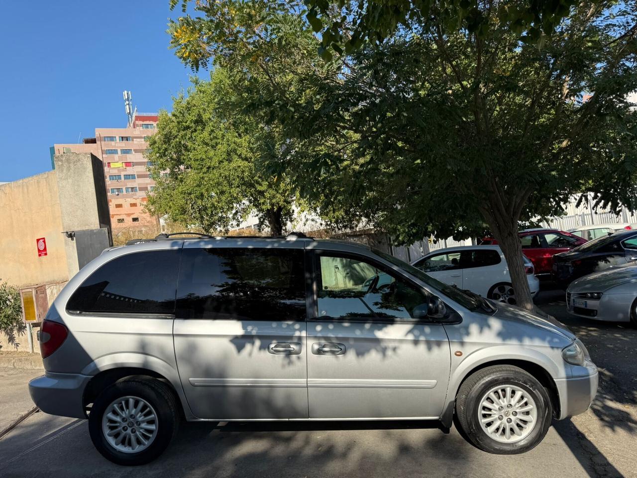 Chrysler Voyager Grand Voyager 2.5 CRD cat Limited