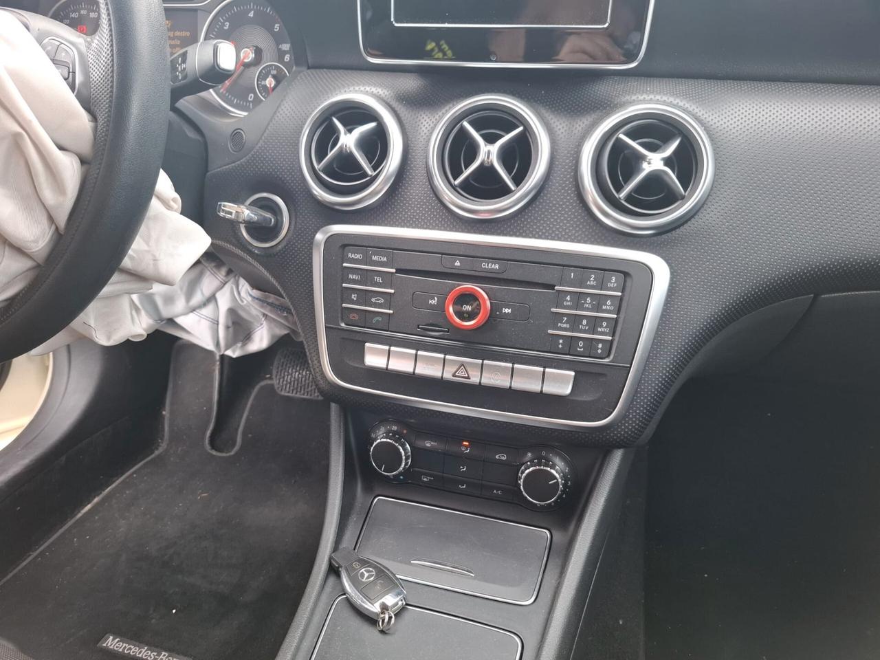 Mercedes-benz A 160 d auto - SINISTRATA