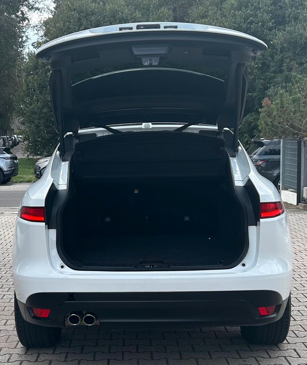 Jaguar F-Pace 2.0 D 180 CV AWD aut. Prestige