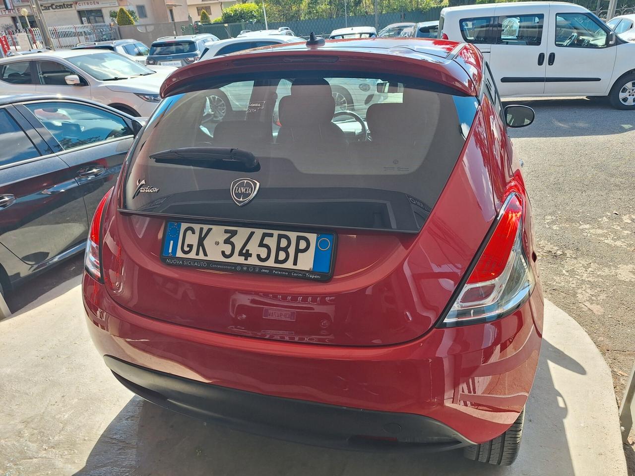 Lancia Ypsilon 1.2 69 CV 5 porte GPL Ecochic Silver