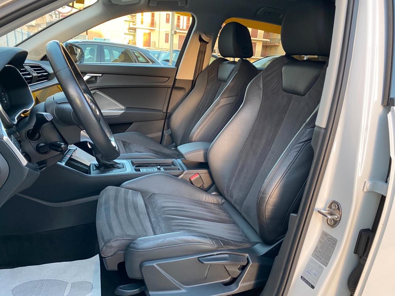 Audi Q3 35 TDI S tronic - 2.0 TDI 150 CV