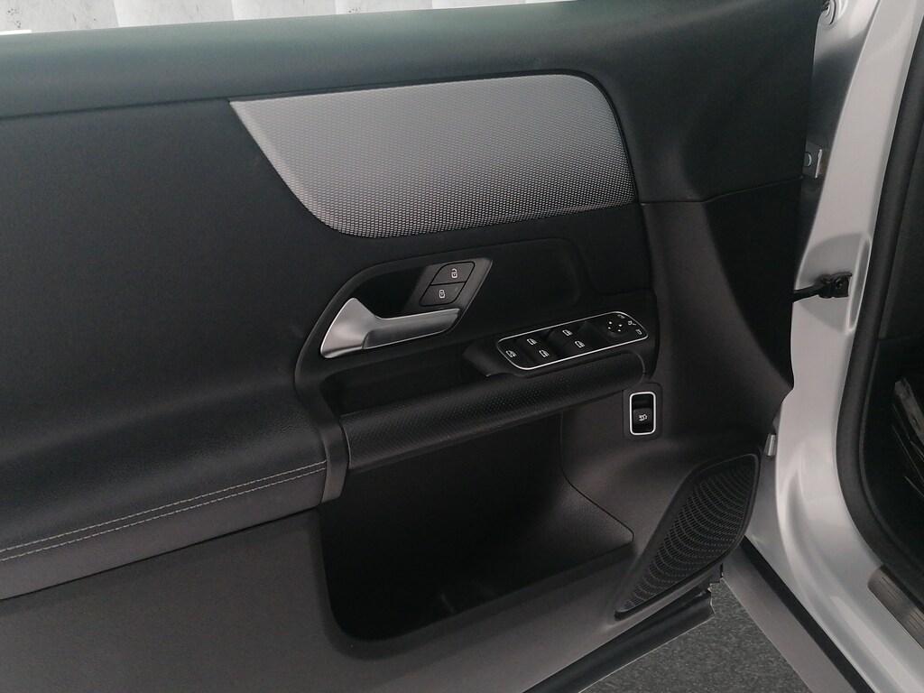 Mercedes GLB 180 D Executive 8G-DCT