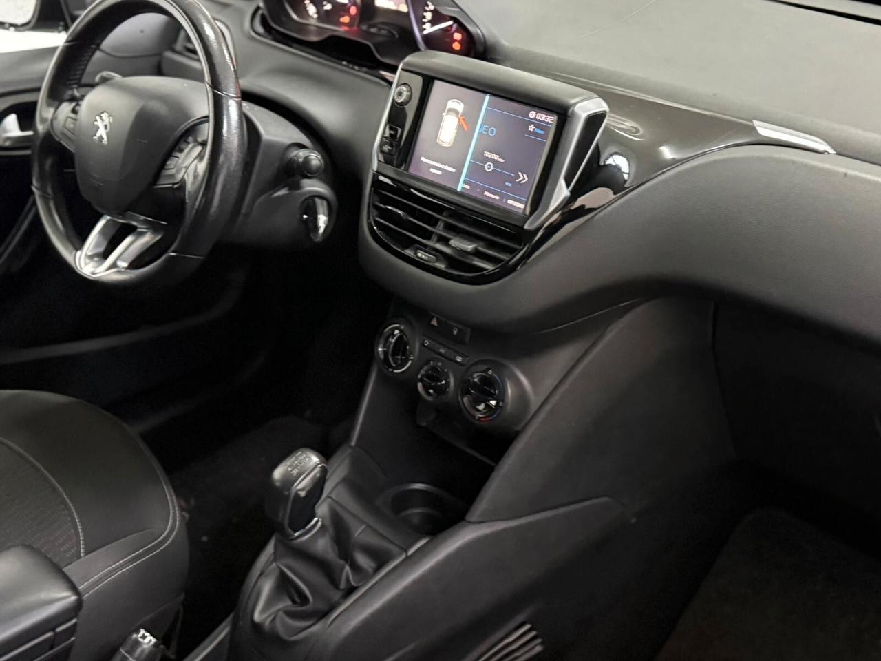 Peugeot 208 PureTech 82 5p. GPL Allure