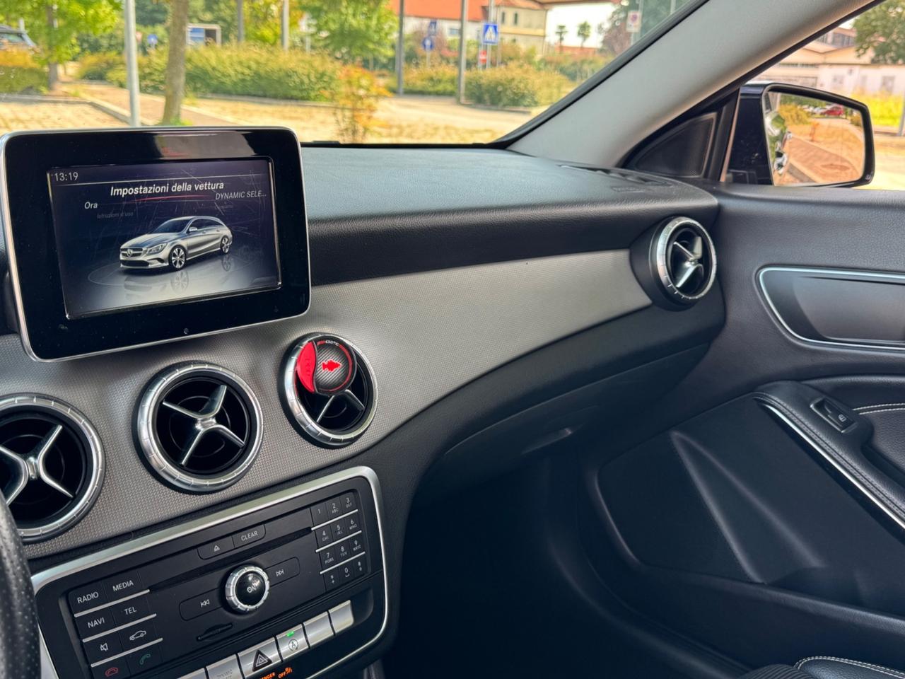 Mercedes-benz CLA 200 d Automatic Business