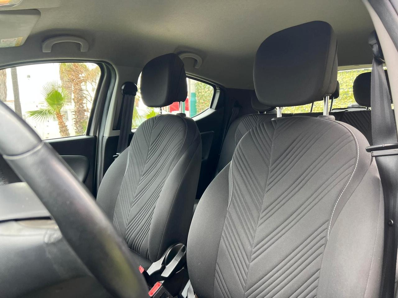 Lancia Ypsilon 1.0 FireFly 5 porte S&S Hybrid Gold