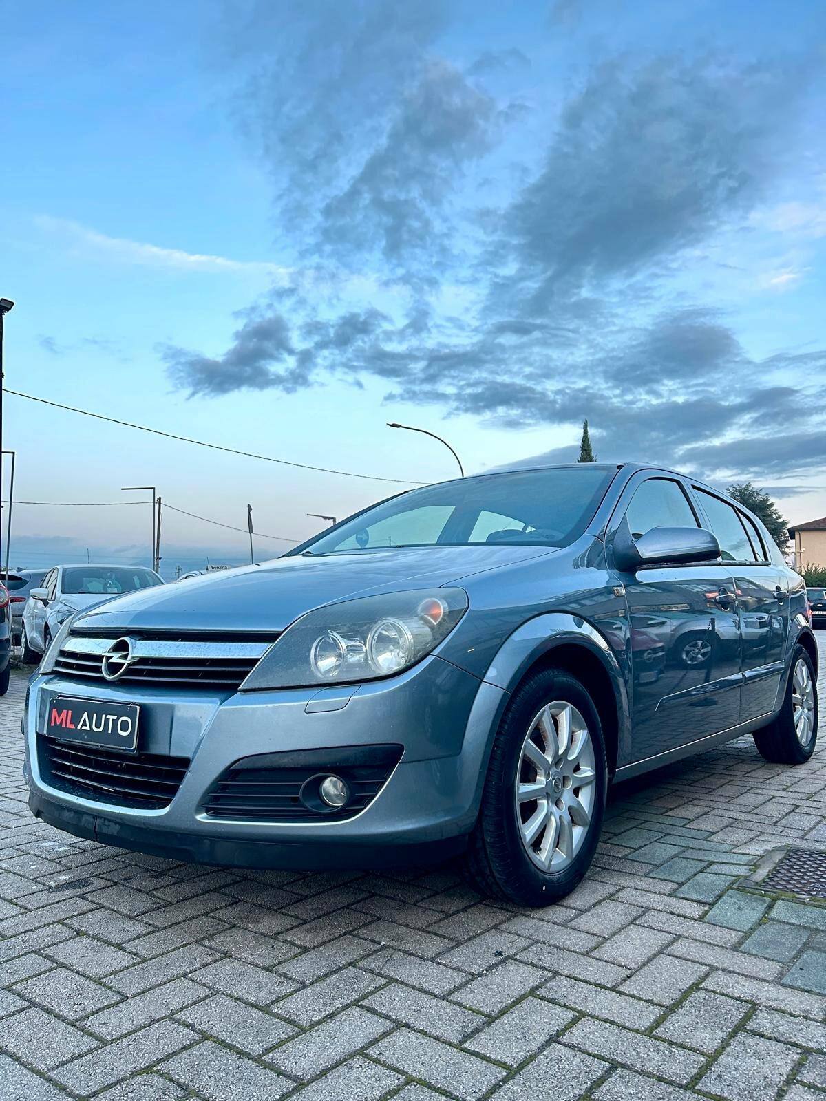 Opel Astra 1.3 CDTI 5 porte Enjoy - OK NEOPATENTATO